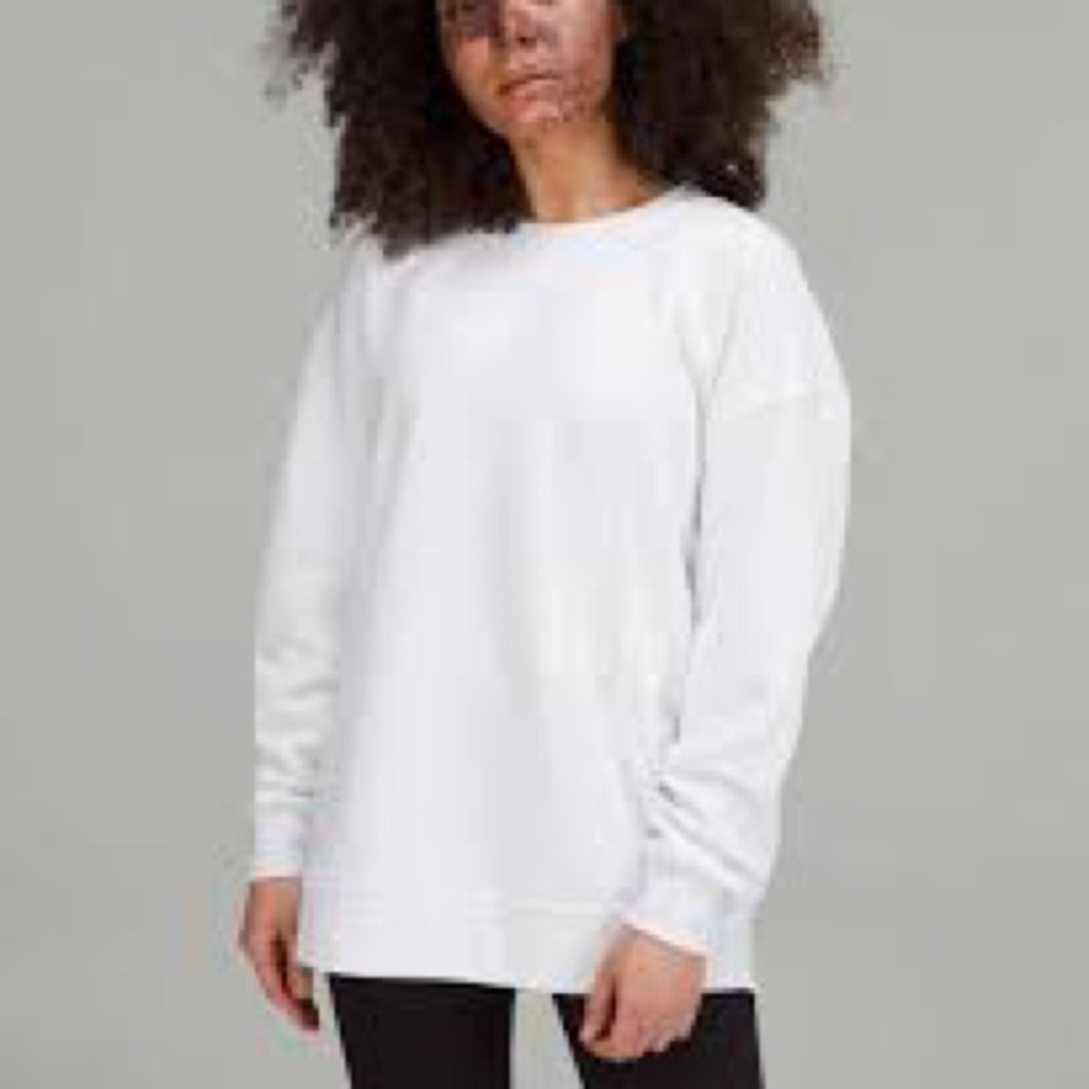 Lululemon’s perfectly oversized crew